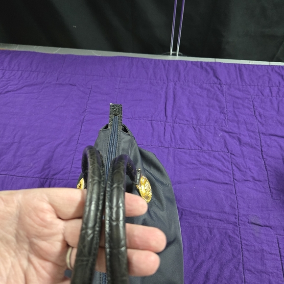 AUTHENTIC GIANNI VERSACE VINTAGE MEDUSA NYLON AND LEATHER BAG - Picture 6 of 10